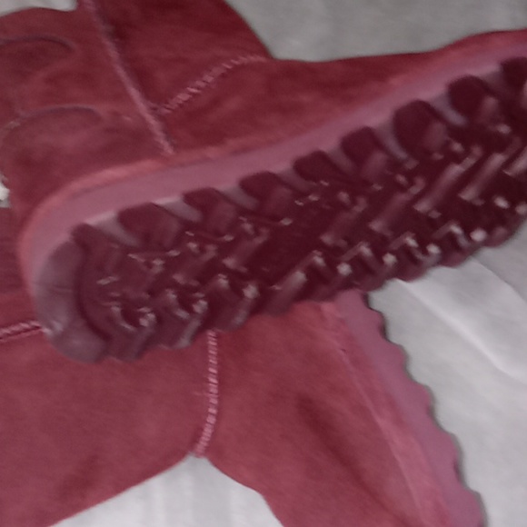 Shoes - Picture 3 of 6